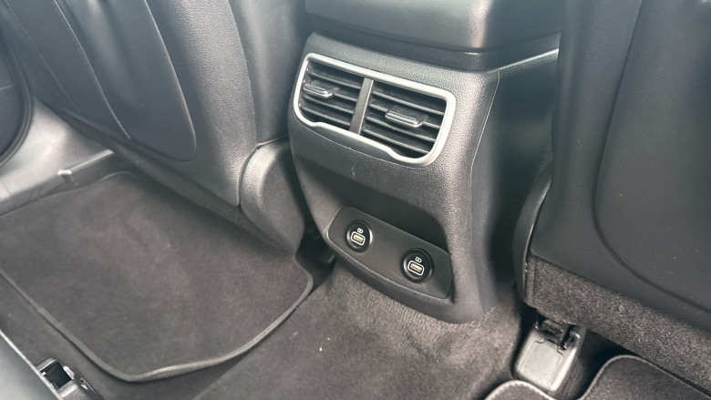 Hyundai SANTA FE 1.6 TGDi Hybrid Ultimate 5dr 4WD Auto Hybrid Estate